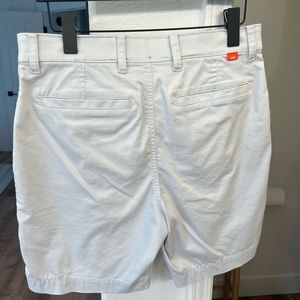 Nike Dri-FIT UV 9” Men's Size 32 Photon Dust Chino Golf Shorts